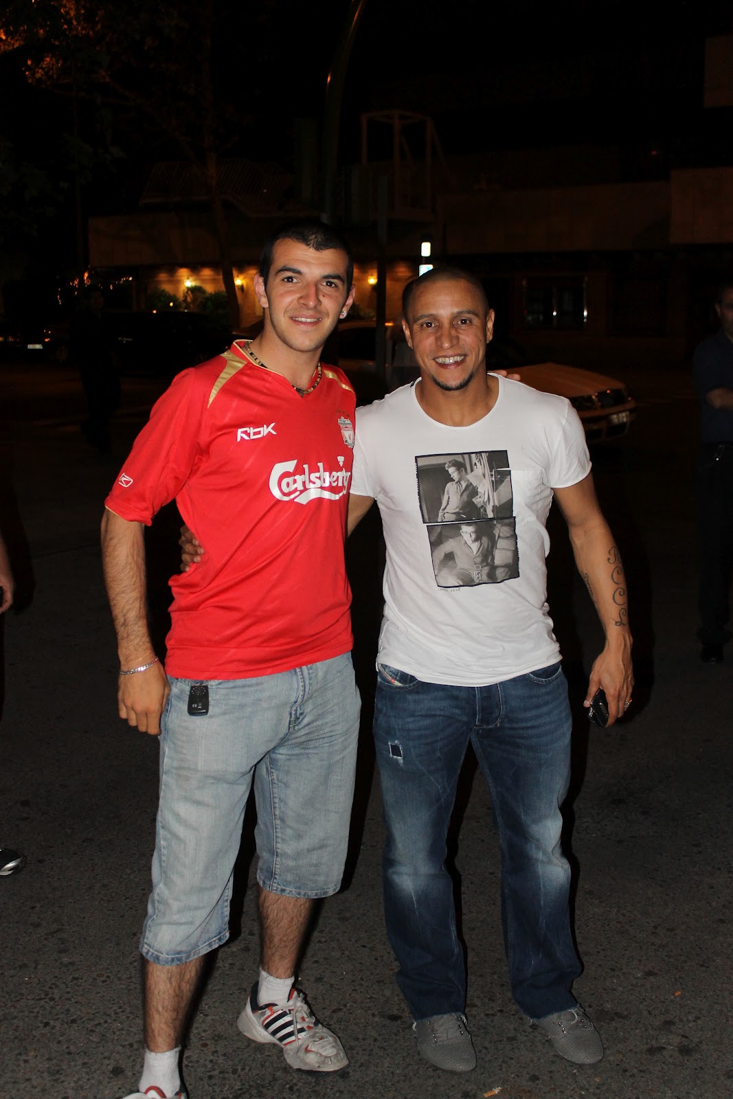 Danifotos - ¿Cuánto mide Danifotos? (Daniel fotos con famosos) - (cazafotos) - Altura Roberto+Carlos