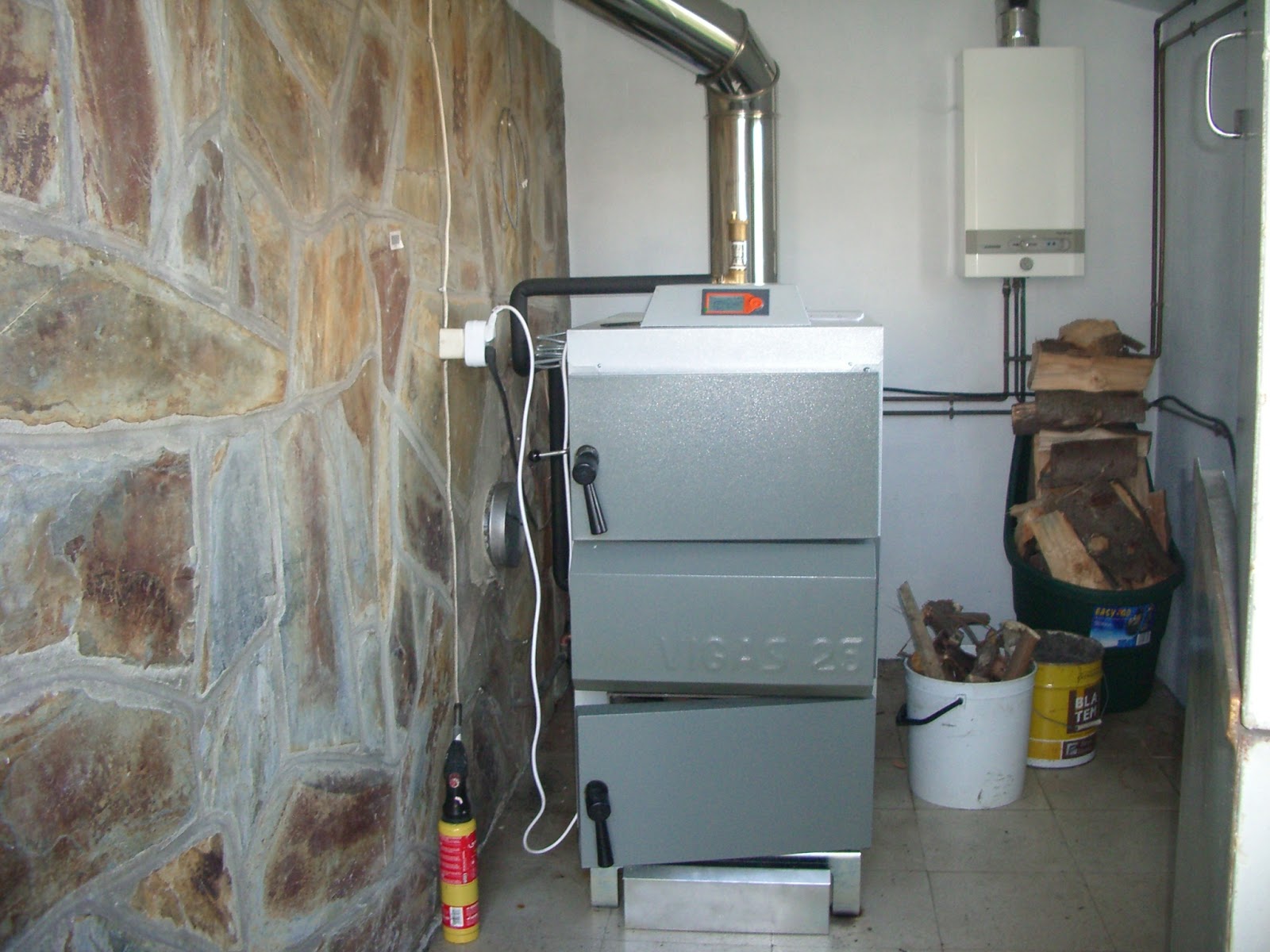 Substitución de caldera de carbón por una caldera de leña VIGAS en