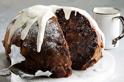 Christmas pudding with spiced creme fraiche Recipe Christmas pudding with spiced creme fraiche Recipe