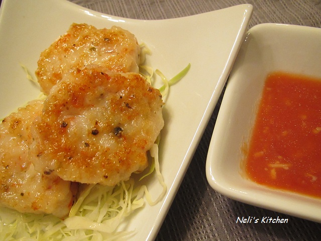Shrimp Cake with Ginger Sauce