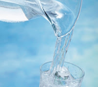 QSN: El agua, la mejor bebida todo el año QSN: Para combatir el calor mejor agua que refrescos