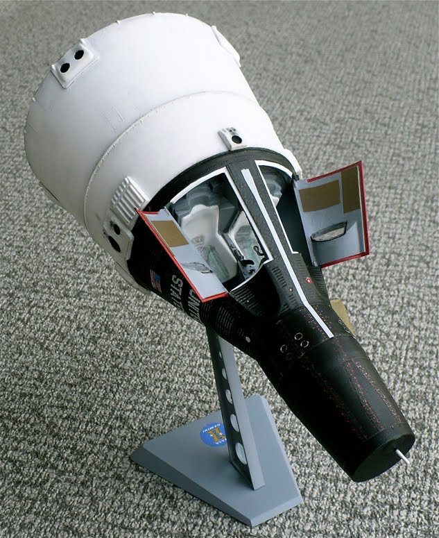 The Great Canadian Model Builders  Page! Gemini Space Capsule