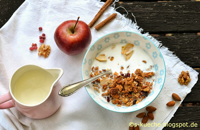 küche: apple pie granola oder apfelkuchen zum frühstück