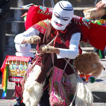 ARTEsano: LA FIESTA DE LA VIRGEN DEL CARMEN PAUCARTAMBO - CUSCO