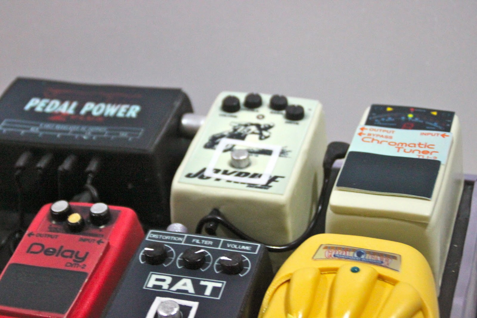 Guitar Pedal Board Cake
