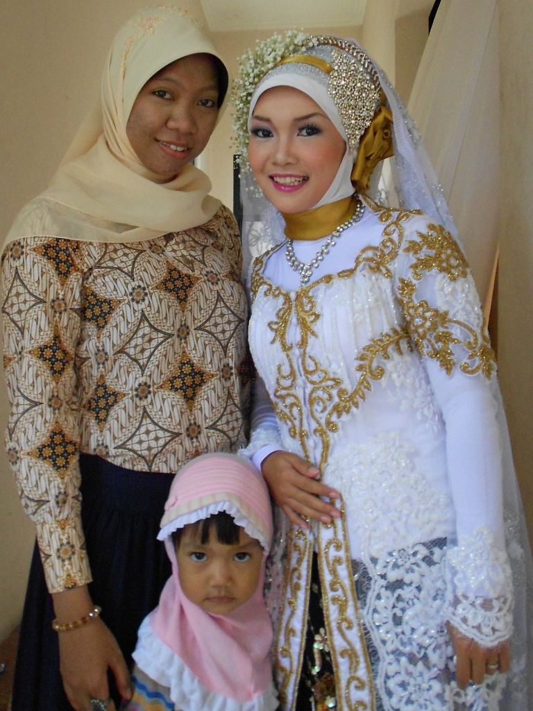 Fancy Little Fingers: Lewatin Palang Pintu Baru Akad Nikah