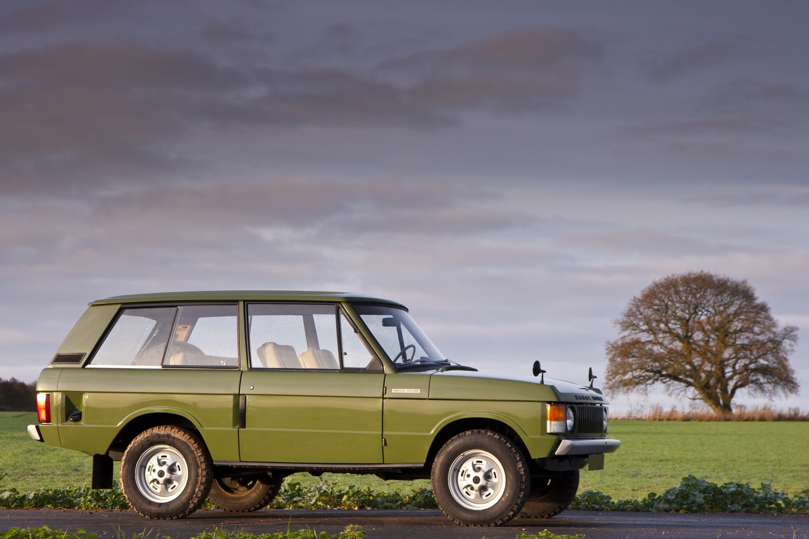 Mitchell Motors What a 700 mile from new classic Range Rover looks like