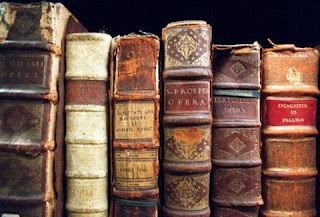 mathe-torapoia-15-biblia-prepei-diabasoume-toulaxiston-mia-fora-zoi-mas