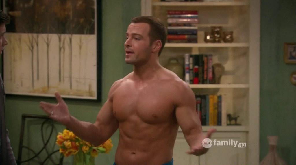 Joey Lawrence is shirtless in the episode "All Up in My Business"...