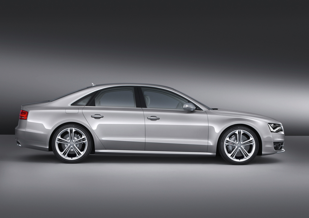 2013 Audi S6, S7 and S8 officially revealed