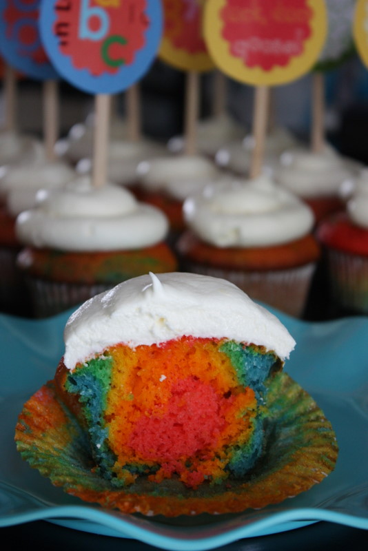 Christie's Cakes: Kindergarten Graduation Cupcakes
