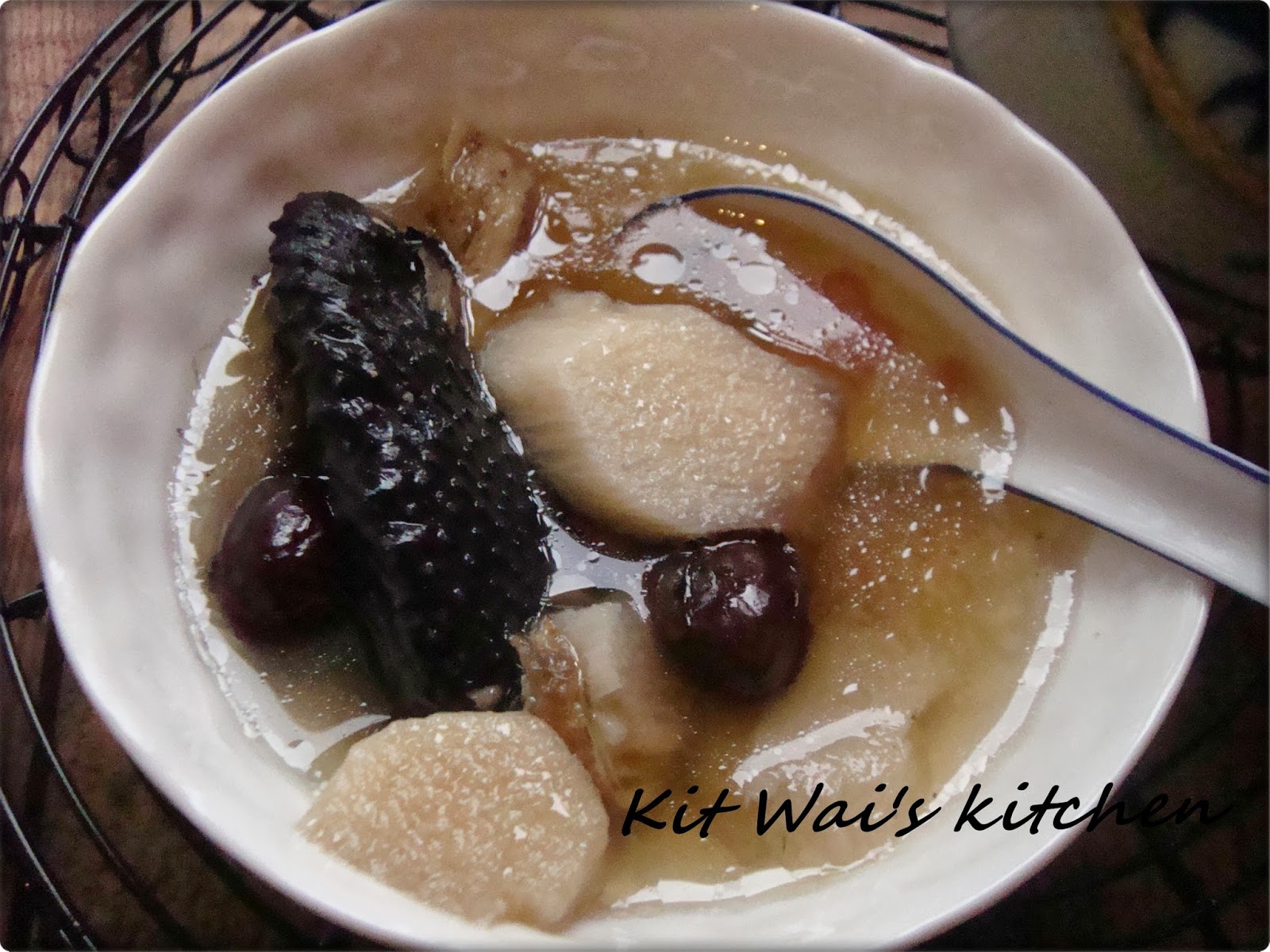 Kit Wai's kitchen 养血淮山乌鸡汤 Chinese Yam and black chicken soup