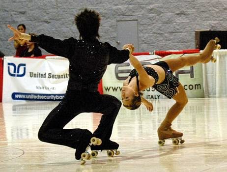 parejas de alto patinaje artistico sobre ruedas