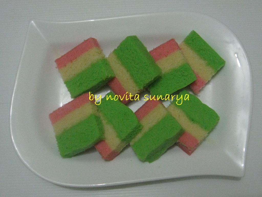 Dapoernyitnyit Bolu Santan Pelangi