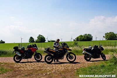 KTM BMW MZ legen eine Pause ein