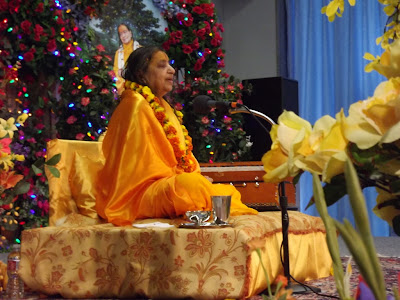 Rath Yatra and Anup Jalota Concert at Radha Madhav Dham, the ashram of Kripaluji Maharaj