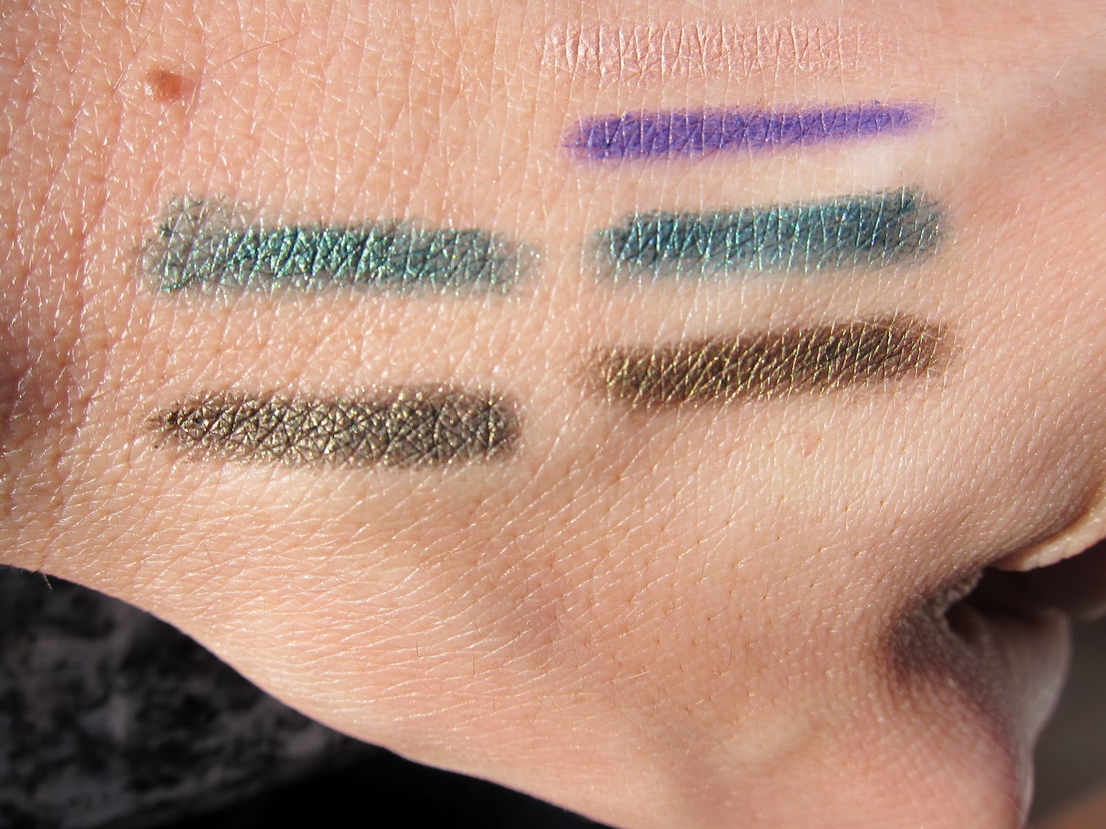 il trucco c'è... e si vede! ESSENCE LONG LASTING EYE PENCIL