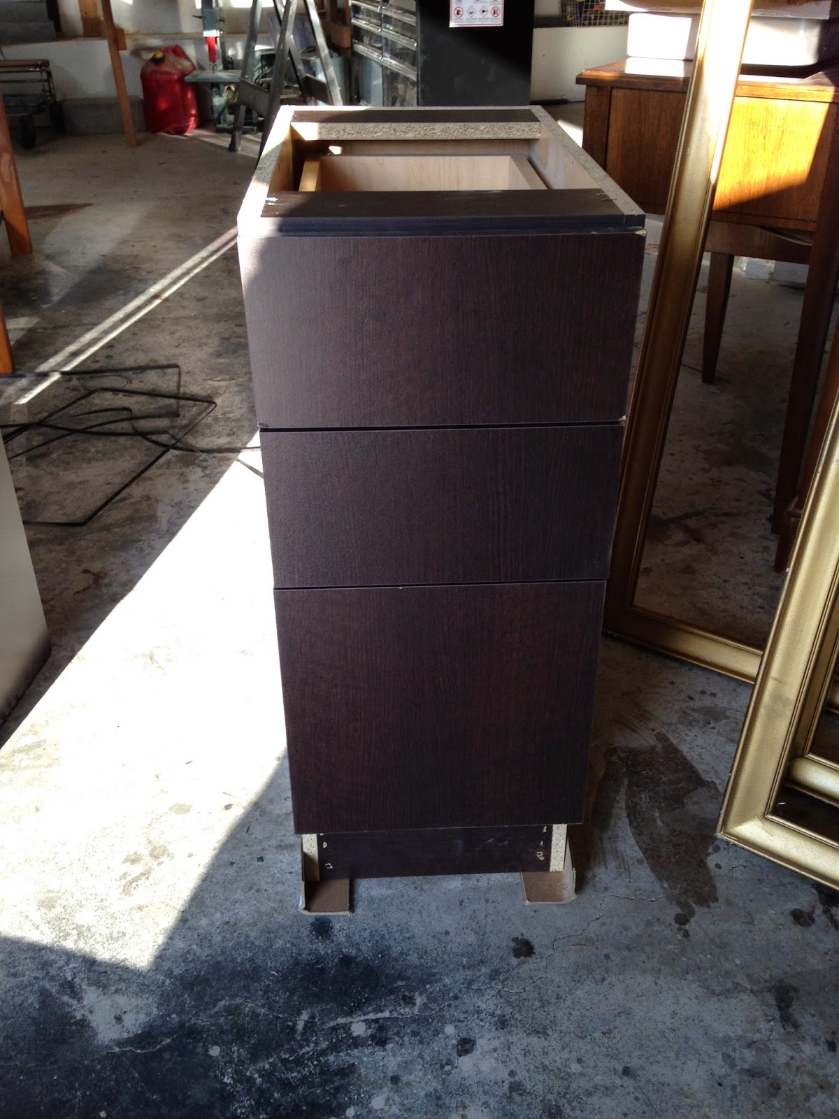 Lipstick and Sawdust DIY Desk Tutorial