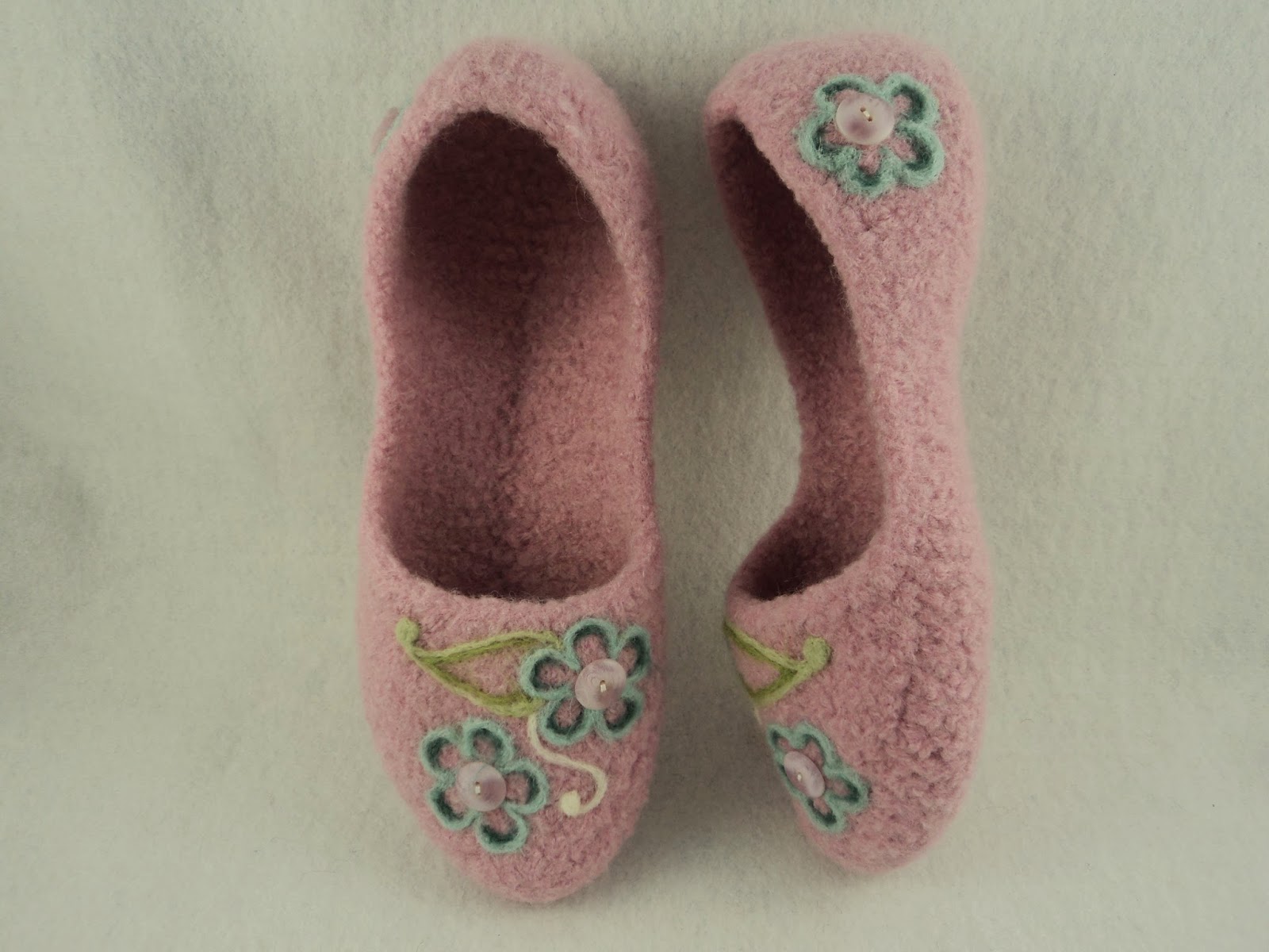 moniqueraedesigns New Ladies House Slipper Pattern Now Available!