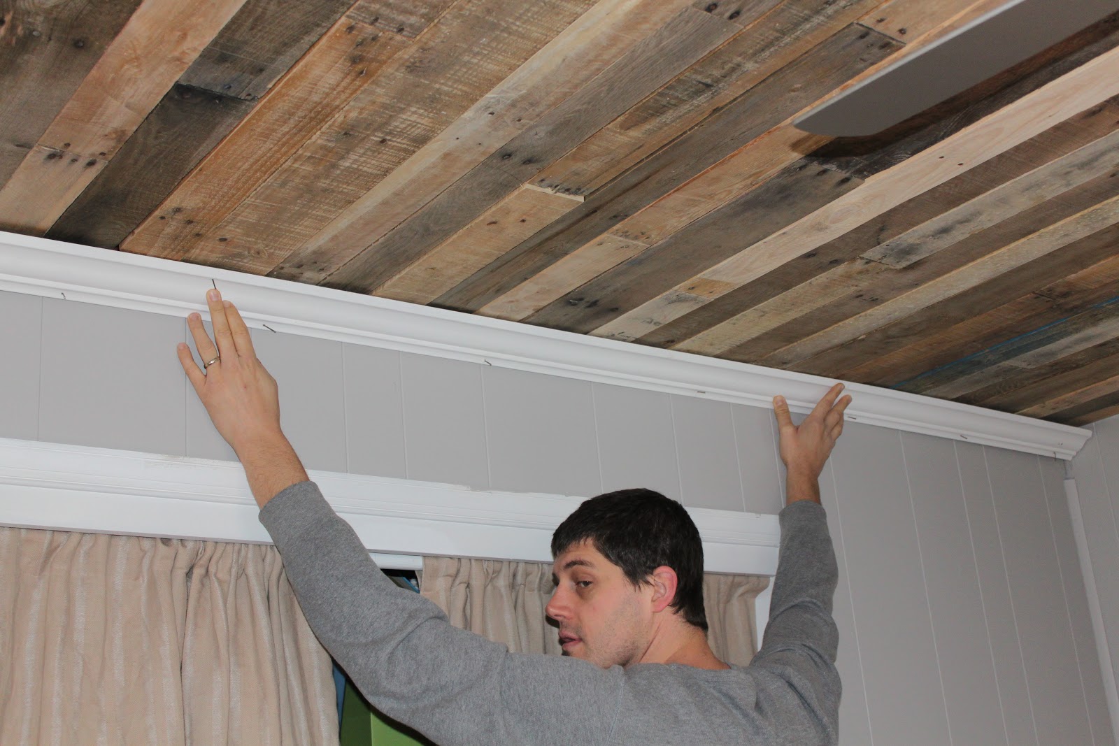 Pallet Rustic Pallet Wood Ceiling Tutorial
