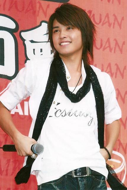 tegoshi yuya,