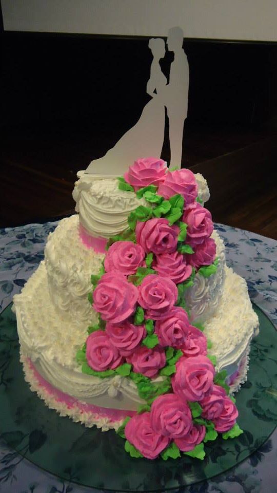 Marinês Tortas e Bolos Decorados com pasta americana ou chantilly, para