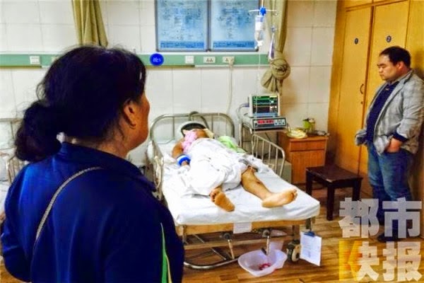 Guru Dibelasah Separuh Mati Sebab Ambil Gambar Pelajar Mandi Guru Dibelasah Separuh Mati Sebab Ambil Gambar Pelajar Mandi, Pelajar Sekolah Mandi Bogel, Budak Sekolah Ditangkap Mandi Oleh Guru, Pelajar Mandi Diintip, Pelajar Dirakam Ketika Mandi, Guru Rakam Pelajar Mandi, Cikgu Rakam Murid Mandi, Rakaman Perempuan Mandi, Wanita Mandi Dirakam