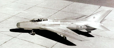 Первый прототип МиГ-21