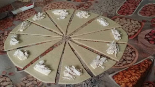 Recette des Croissants fourrés au fromage et reste de poulet fais