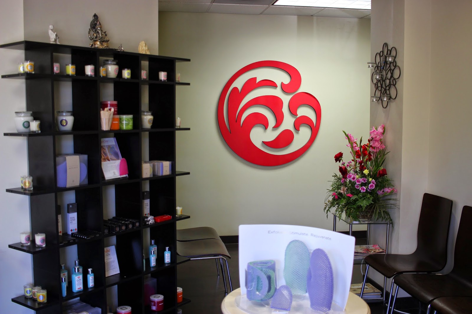 Brow Threading with Beauty By Dolly Laura Neuzeth