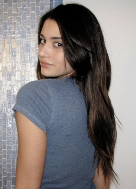 This is Jean Claude Van Damme's Daughter! | sussurroeterno