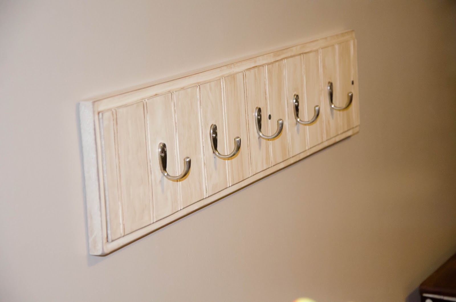 Beadboard hooks tutorial Housewives of Riverton