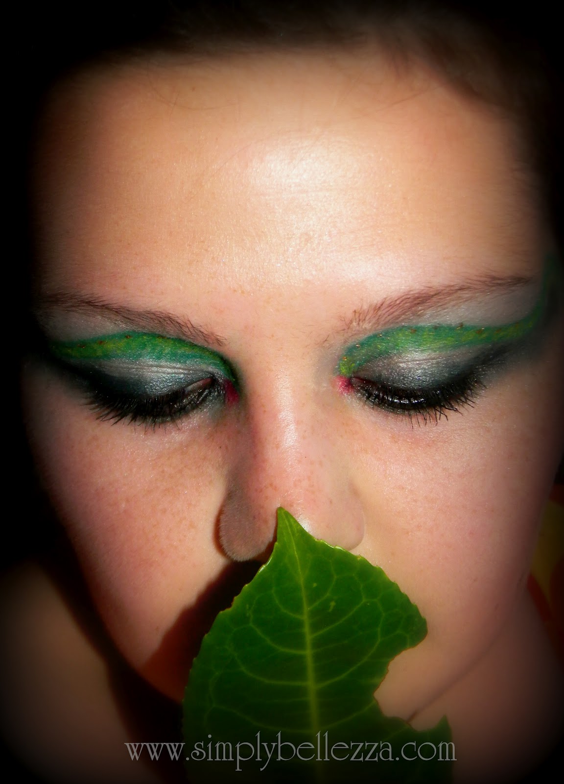 snake inspired makeup