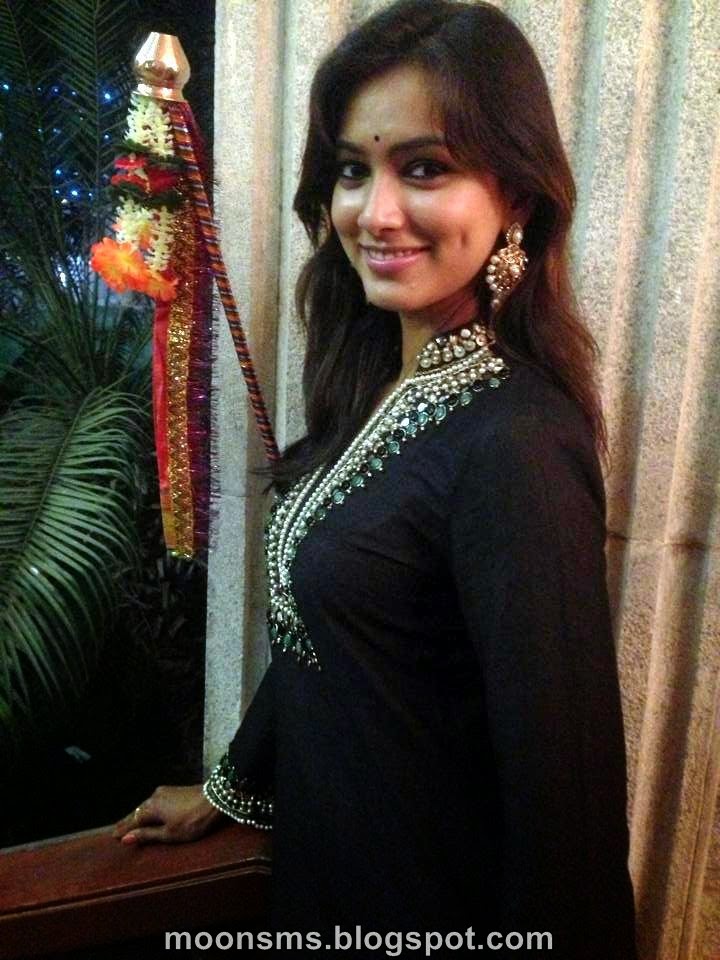 Gudi Padwa Festival Celebration Girl Woman Marathi Hindi Actor