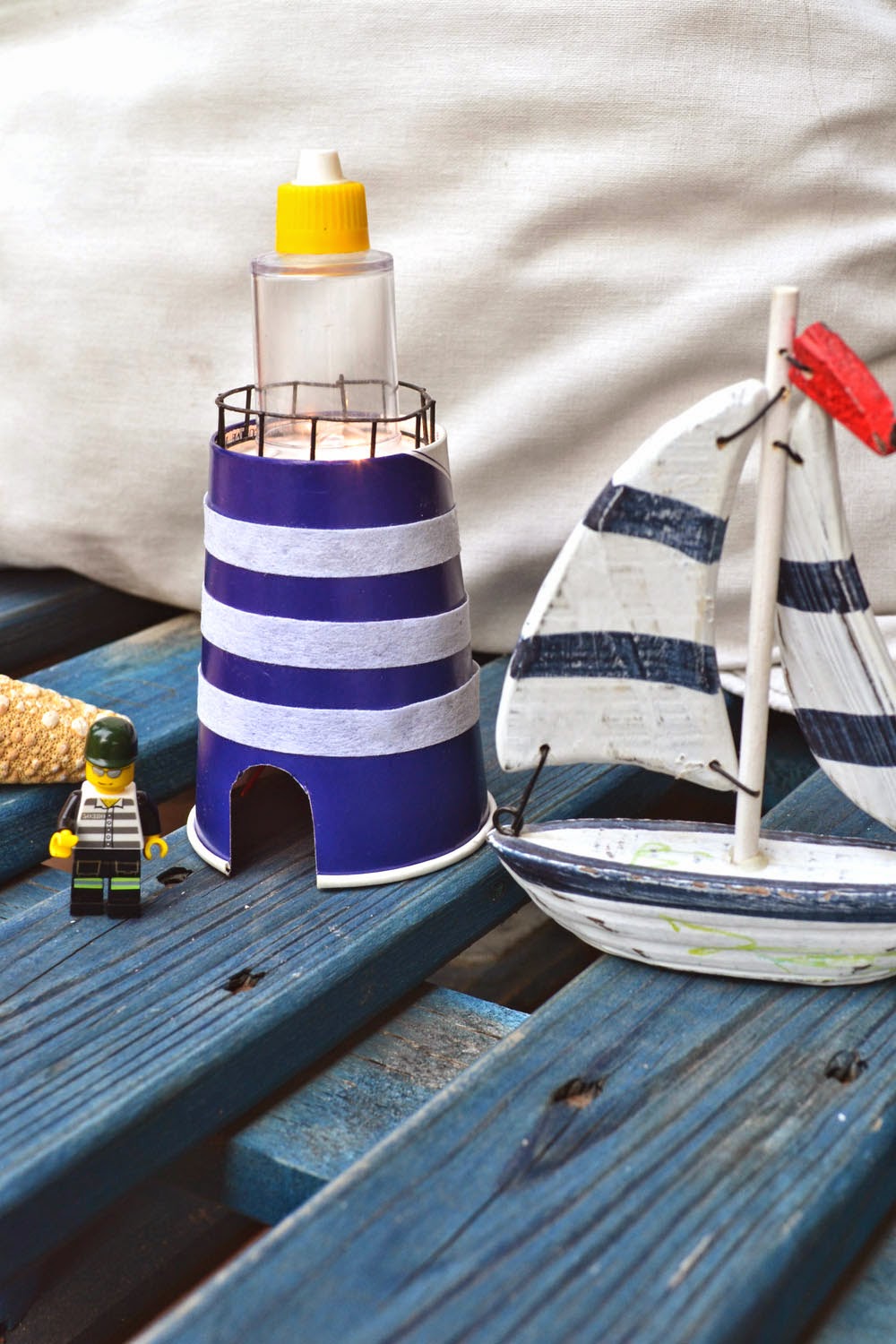 mommo design WITH A PAPER CUP...