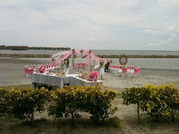 Artis+malaysia+tindik+lidah