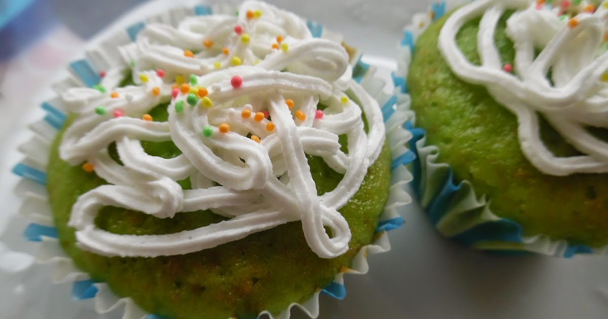 Yeşil Renkli Muffin Kek Tarifi Yemek Tarifleri
