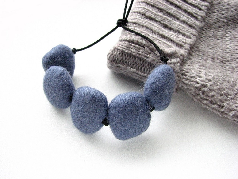 Simple DIY felted wool bracelet for her or for him