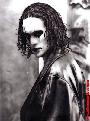 o corvo do filme THE CROW