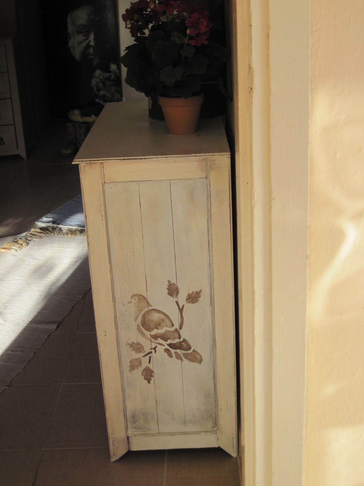 dokuz canlı kedi Hayvanatların Mühimmat dolabı