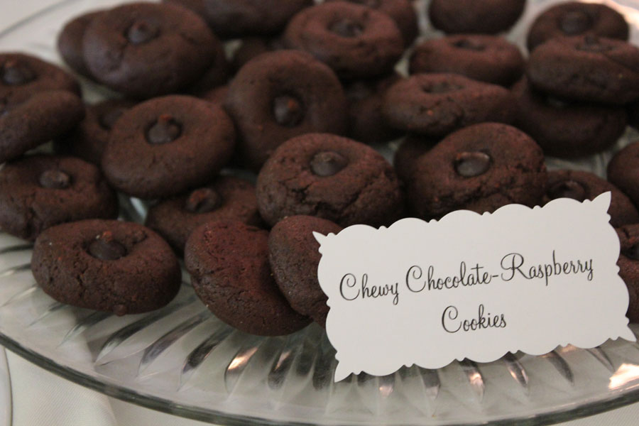 Vegan Eats and Treats! Our Vegan Wedding Cookie Buffet!