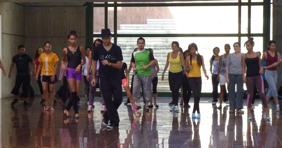 "El Baile Urbano": El baile urbano arraza en las instalaciones de