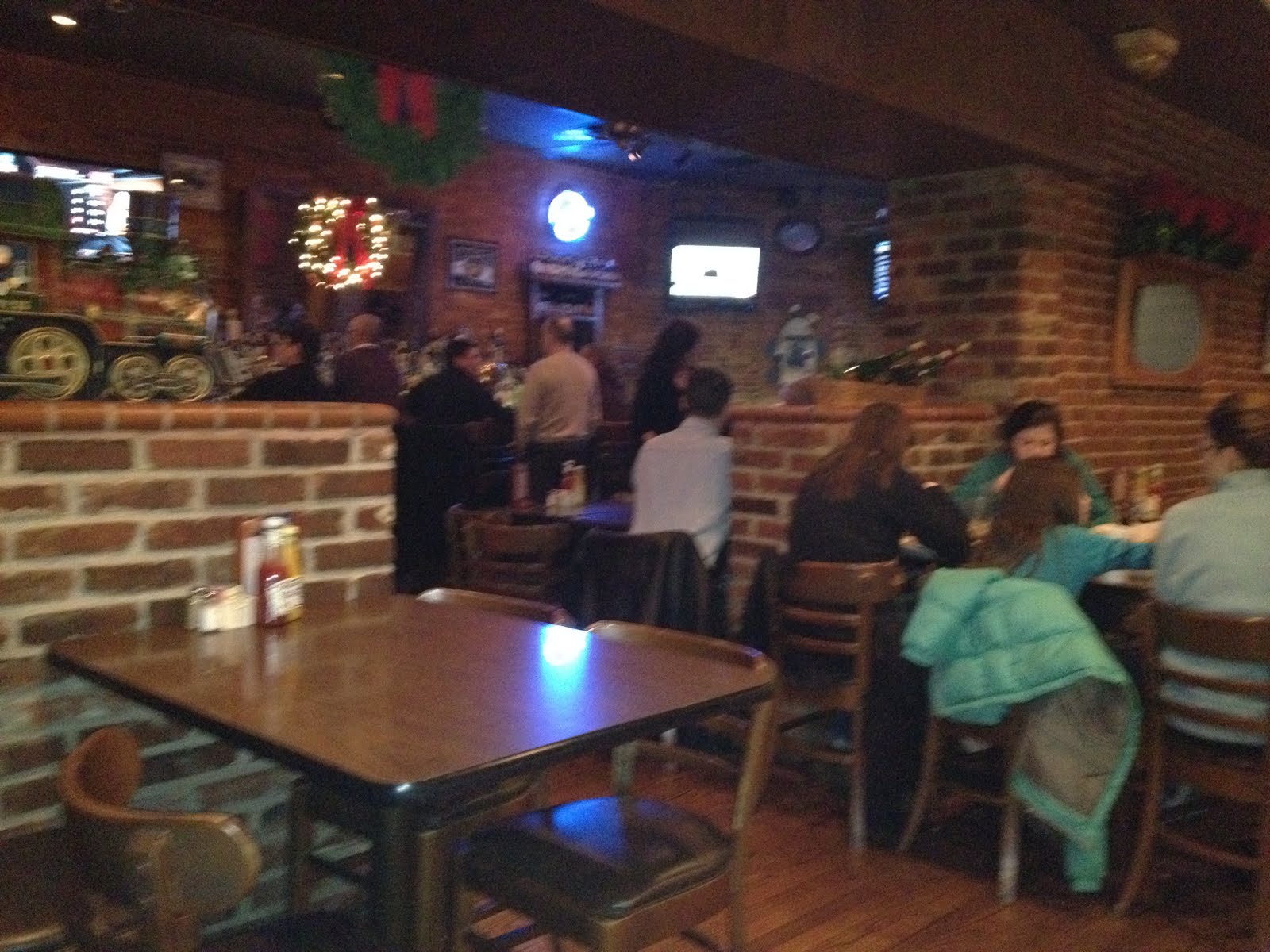 PIG OUT SPOTS Nickel Plate Bar & Grill (Fishers, IN)