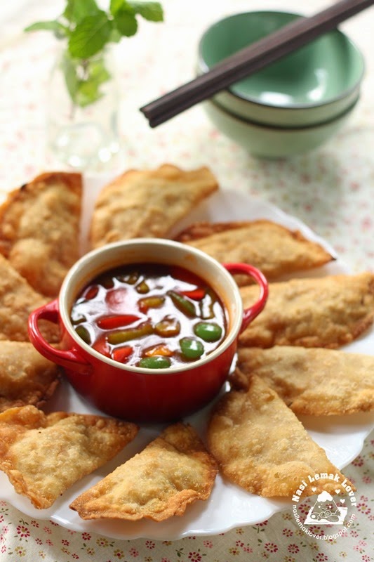 Nasi Lemak Lover Chinese Fried Dumplings with Sweet and Sour dipping