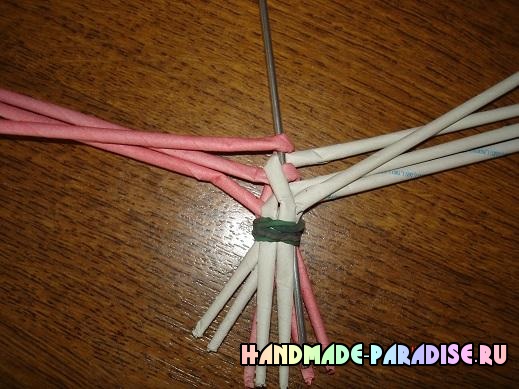 Как сплести ручку для корзинки из газет Как сплести ручку для корзинки из газет