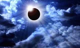 نقره لتكبير أو تصغير الصورة ونقرتين لعرض الصورة في صفحة مستقلة بحجمها الطبيعي