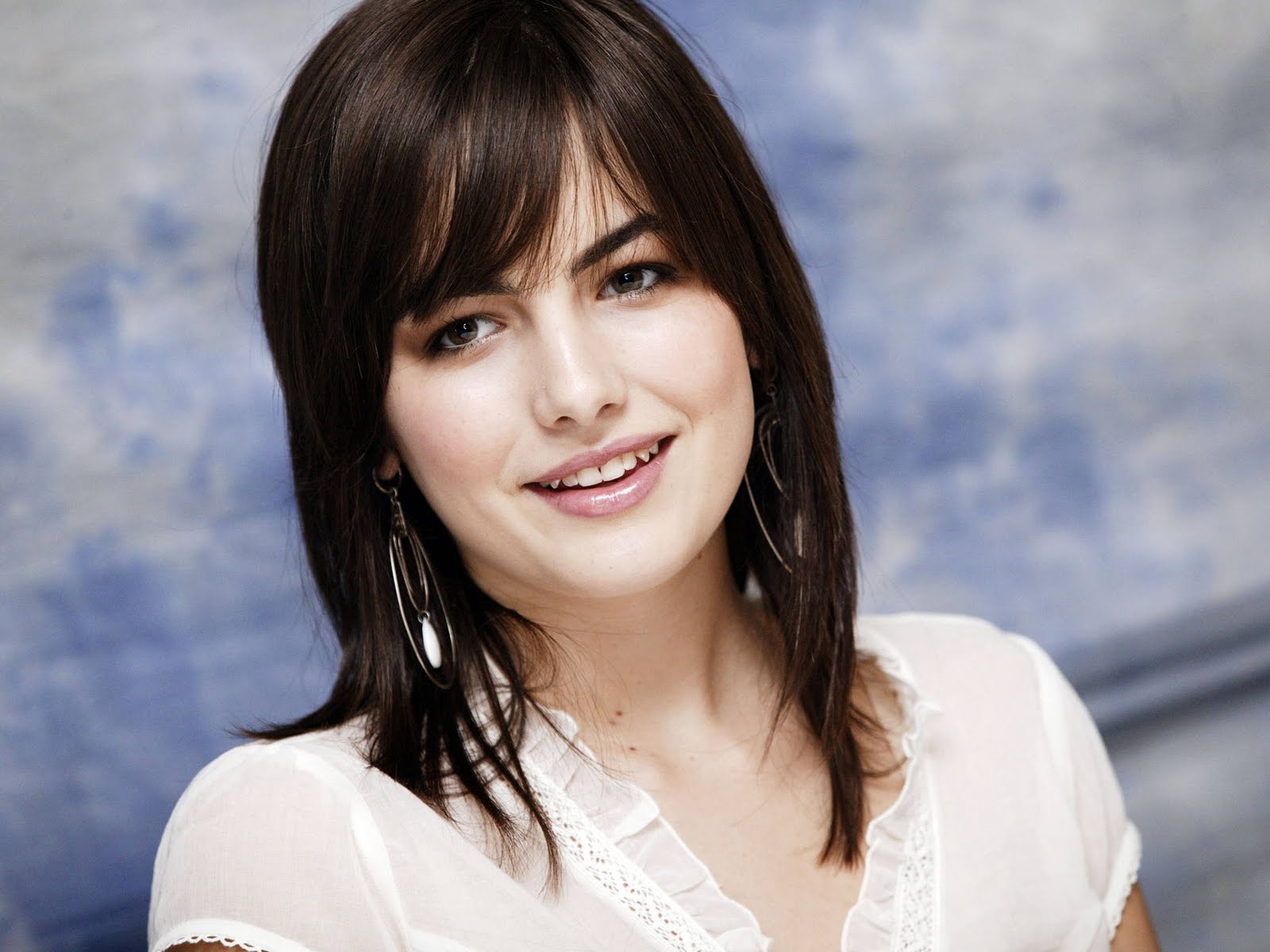 http://4.bp.blogspot.com/-WPnBEVYKxG4/Tf87aRIdonI/AAAAAAAAEb8/Nq9Lf91YbWU/s1600/camilla-belle-hot-wallpapers%2B%25283%2529.jpg