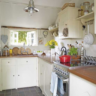 k+-+do+want+some+of+the+s+hooks+on+a+wall+bar+like+where+the+colander+is+hanging+from.jpg