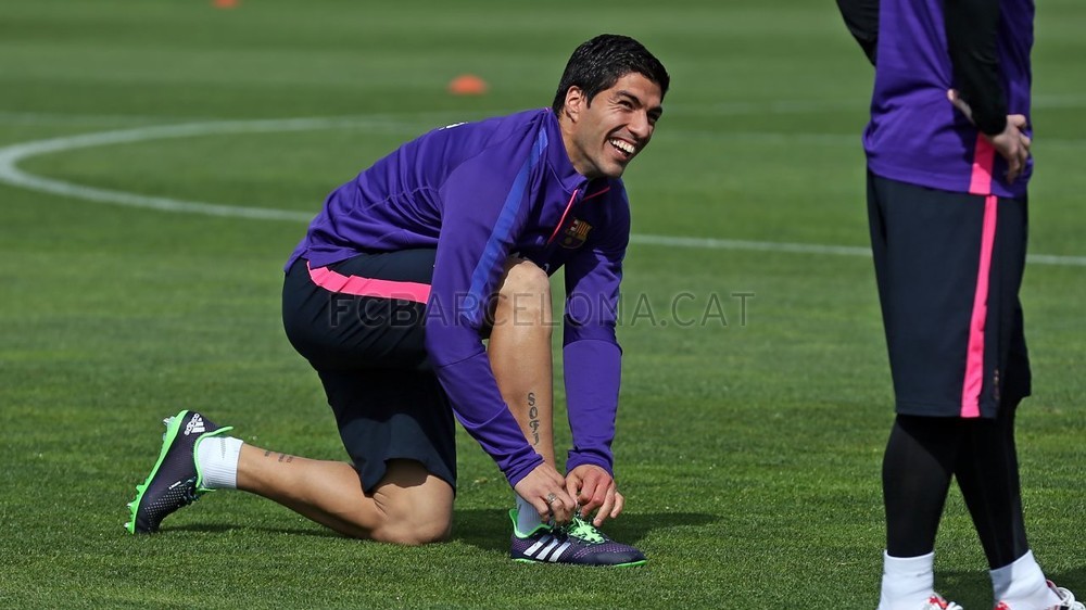 luis suarez football boots