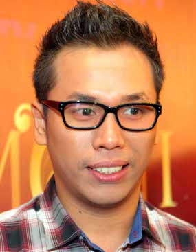 Blogs World: Lirik Lagu Sammy Simorangkir ( Ost Love In Paris ) - Dia